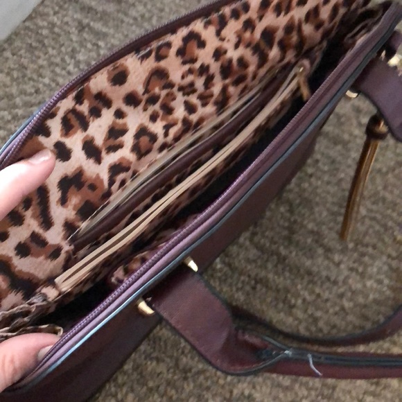 Maroon shoulder bag - Picture 2 of 3